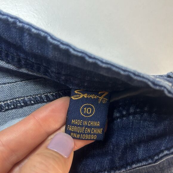 Seven 7 Women’s Dark Wash Denim Jean Shorts Size 10 Embroidered Back pockets - Picture 3 of 8